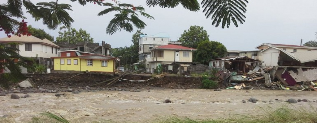 Tormenta Erika dej tres muertos en Dominica y va hacia Puerto Rico