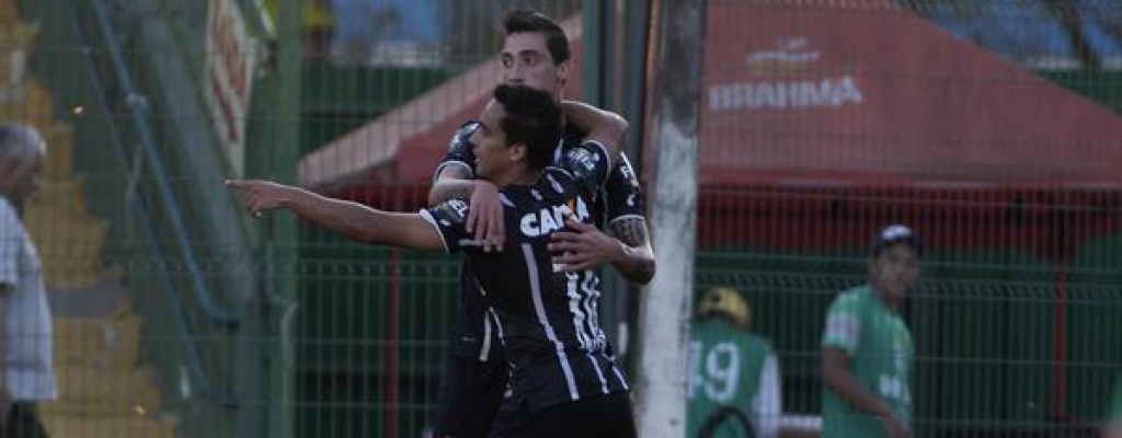 Brasileirao: Triunfo de Corinthians que sigue como lder en solitario