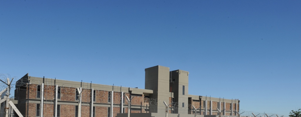 Controlado el mot�n en Unidad 4 de Santiago V�zquez; Hubo nueve polic�as lesionados