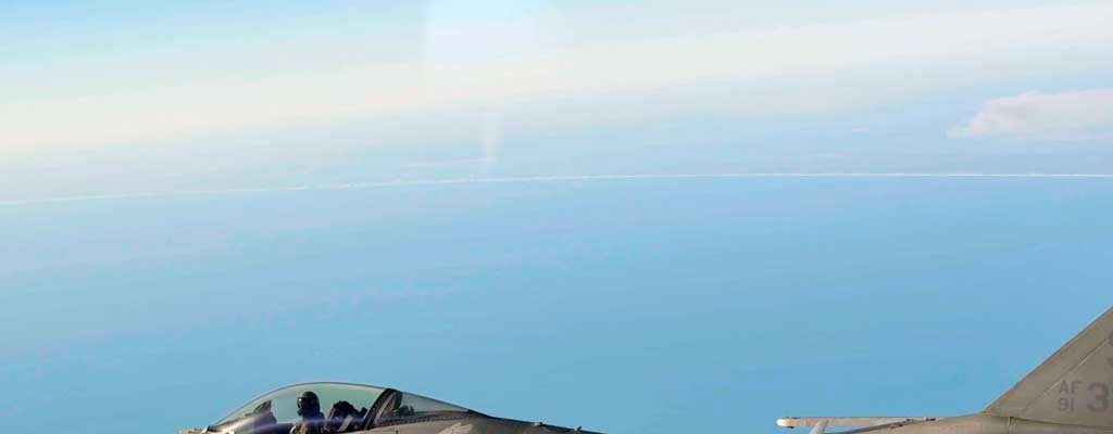 Irak bombardea el EI con sus nuevos cazas F-16