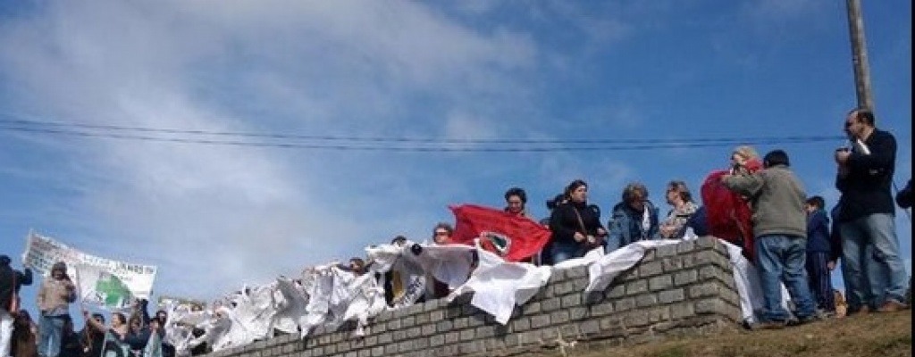 Escuelas de Montevideo vuelven a parar el 17 y maestros trabajan a reglamento