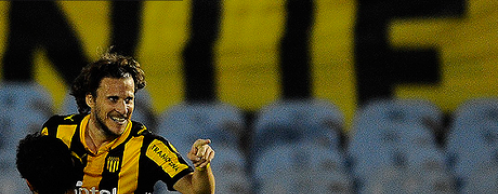 Pe�arol gan� 4-1 a Sud Am�rica; Defensor y Nacional son l�deres