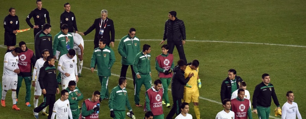 Bolivia: Huelga de futbolistas podr�a afectar preparaci�n de selecci�n