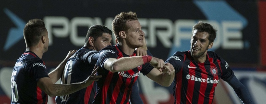 Argentina: San Lorenzo gan� a Racing y persigue al l�der Boca