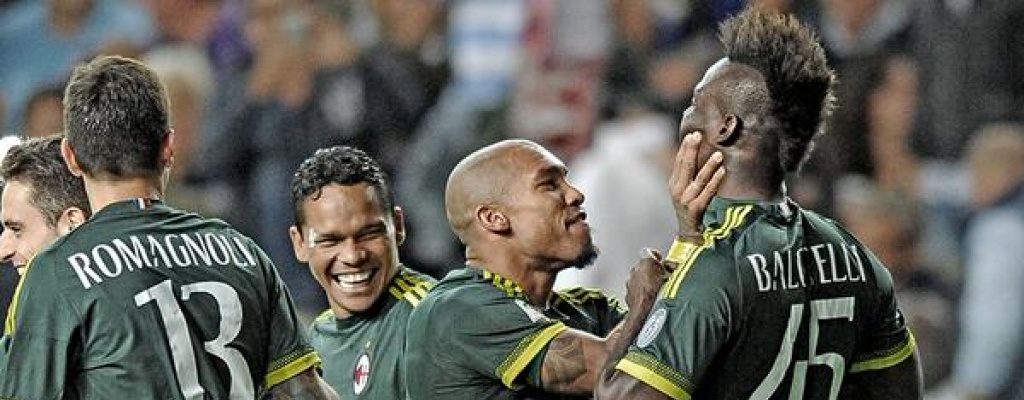 Milan gan� 3-2 al Udinese con vuelta al gol de Balotelli