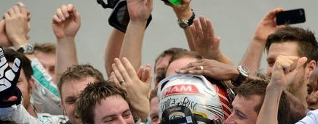 Hamilton gan en Japn y va camino hacia su tercer mundial de F1