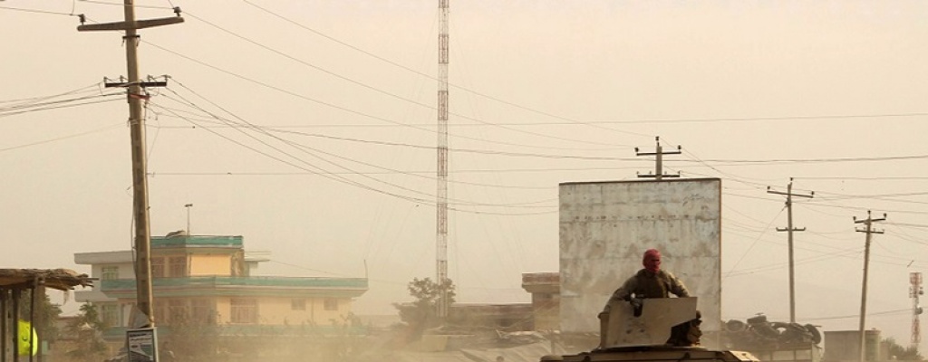 Talibanes controlan "la mitad" de la ciudad afgana de Kunduz