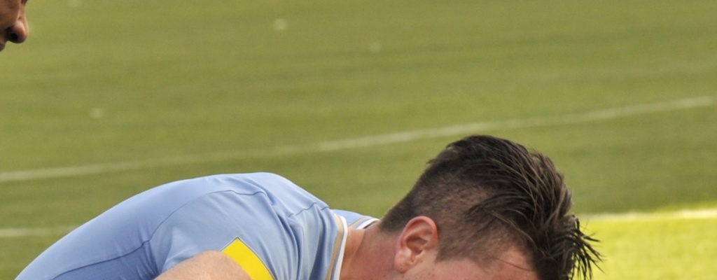 Uruguay obtiene indita victoria 2-0 en la altura de La Paz