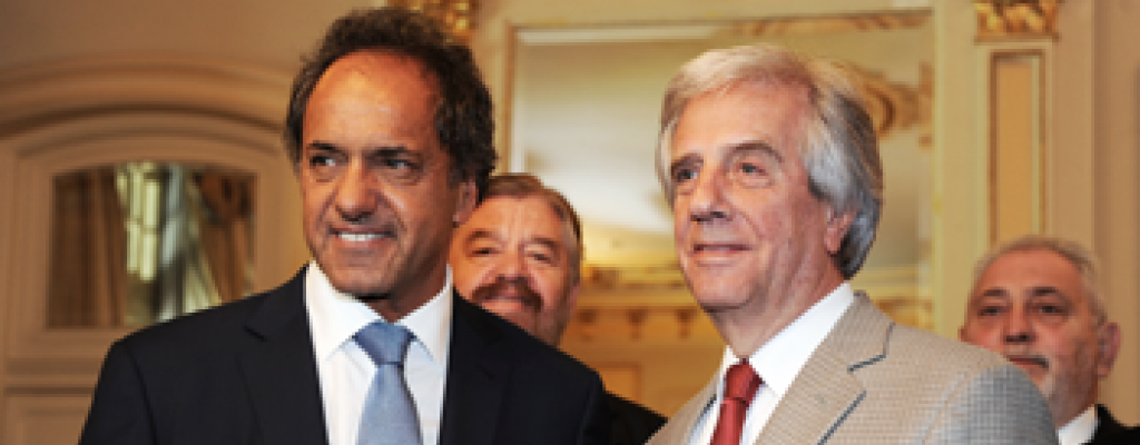 Blancos: "No tiene explicaci�n, salvo deudas de campa�a" el apoyo del Gobierno a Scioli