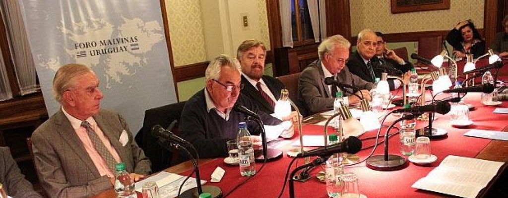 Dovena agradeci defensa de Malvinas que hace Uruguay