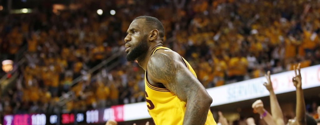 LeBron James alcanz rcord de 25.000 puntos en la NBA