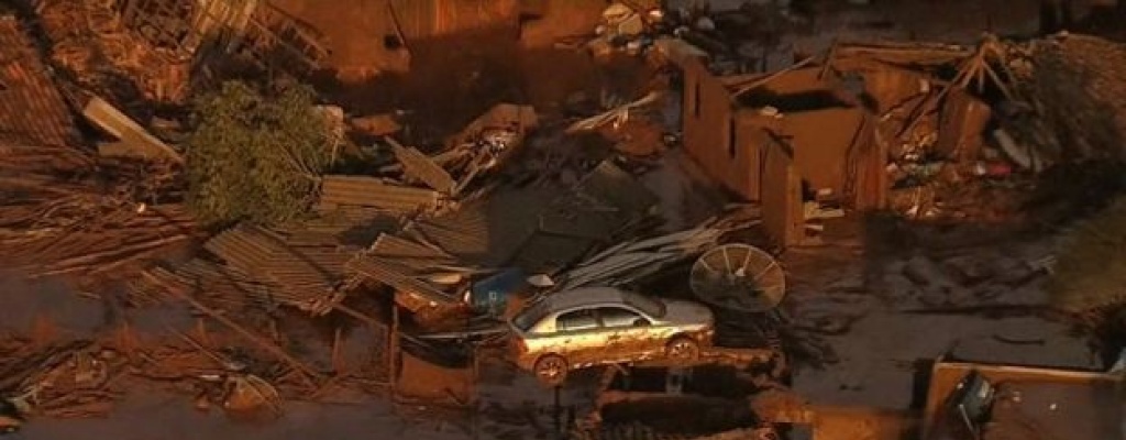 Ms de 17 muertos al ceder dique minero en Brasil