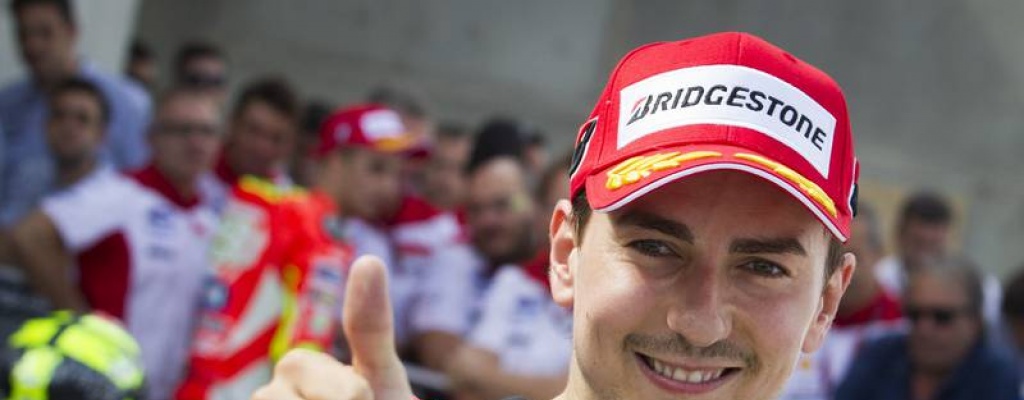 Lorenzo gana el GP de Valencia y logra su tercer Mundial de Moto GP
