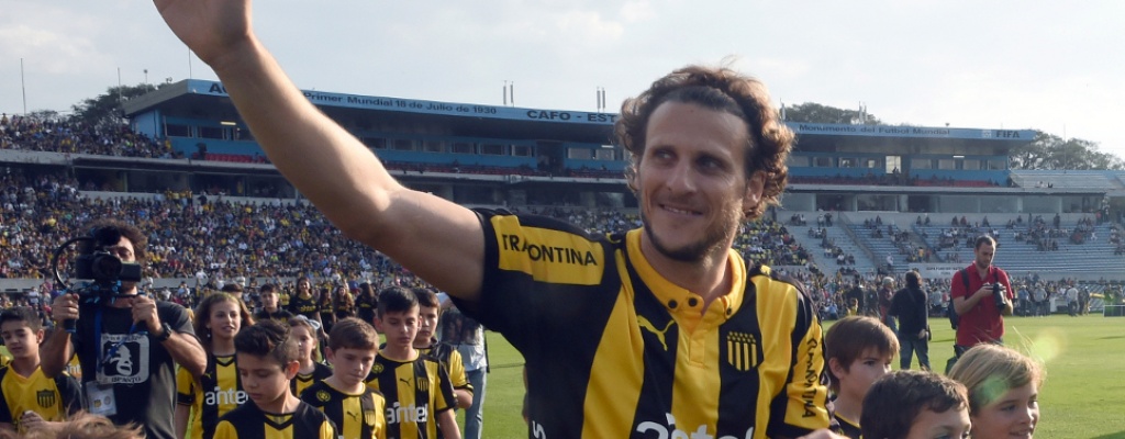 Clsico: Empate 1 a 1 en el Centenario, Pearol se mantiene como lder del Apertura
