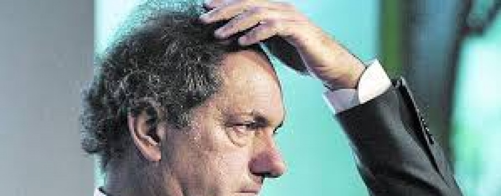 Scioli confundi a un economista de Macri con Arnold Schwarzenegger