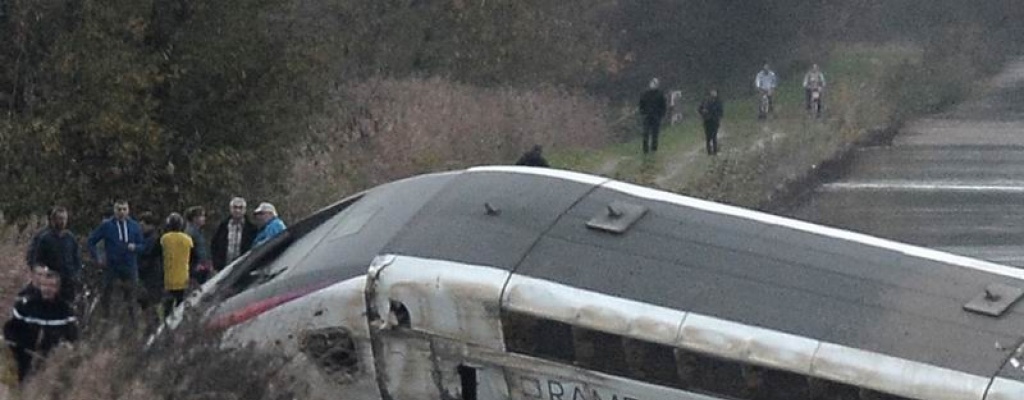 Francia: Diez muertos por accidente de tren de alta velocidad