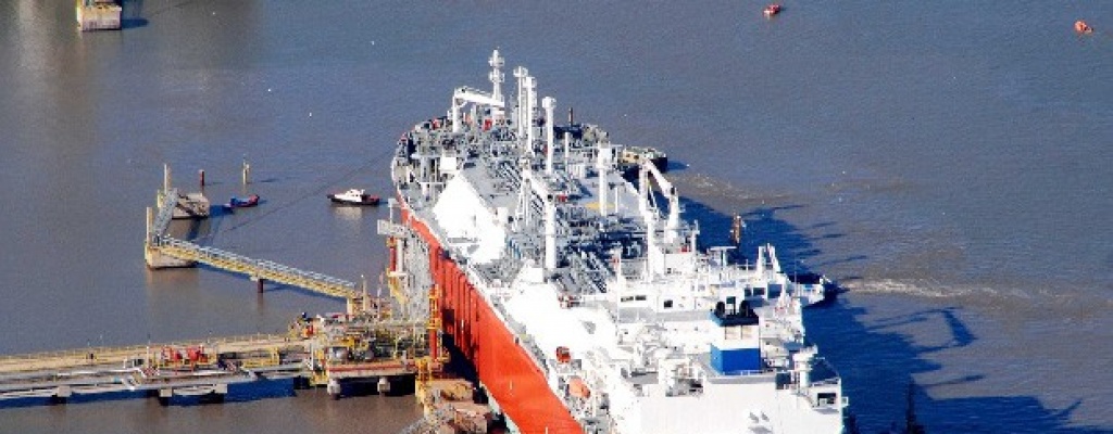 Gobierno buscar "caminos viables" con firma constructora de barco regasificador