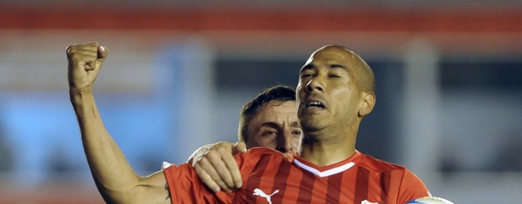 Argentina: Independiente avanza en Liguilla con goles uruguayos