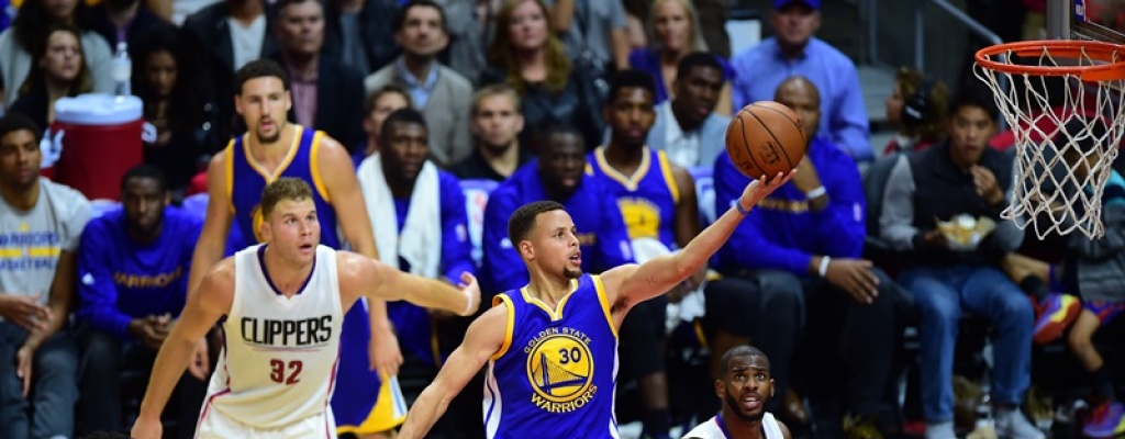 NBA: Curry lidera a los Warriors que siguen como nicos invictos