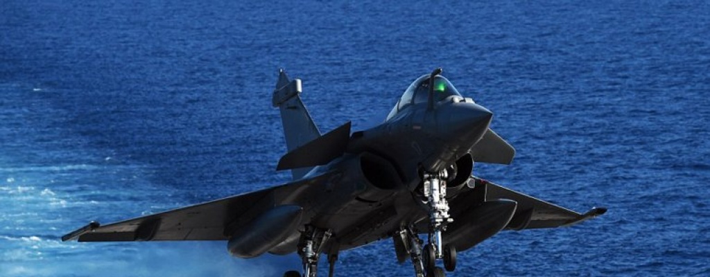 Francia inici sus bombardeos al Estado Islmico 