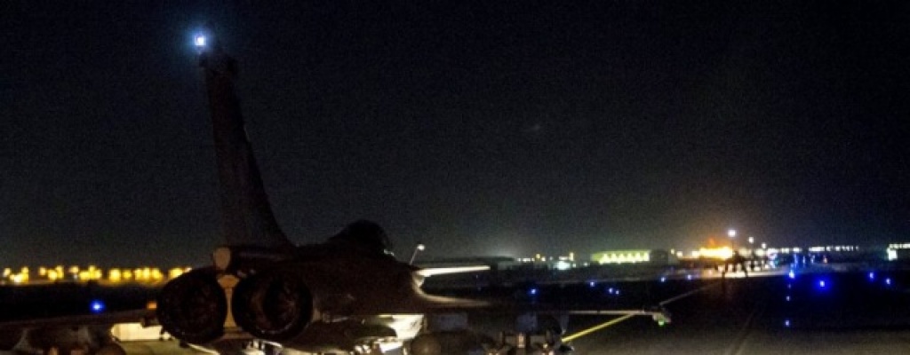 Bombardeos franceses contra comando yihadista en Irak