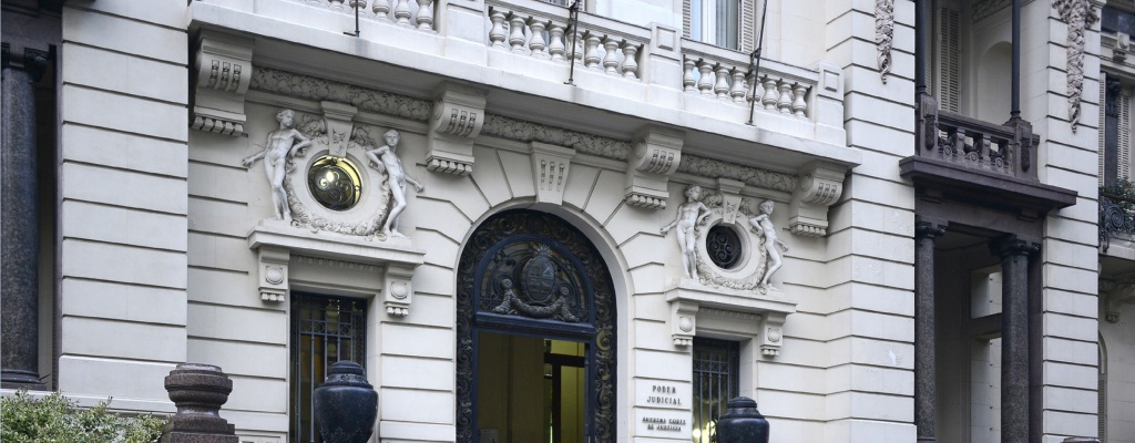 Judiciales paran 24 horas y ratifican ocupaciones