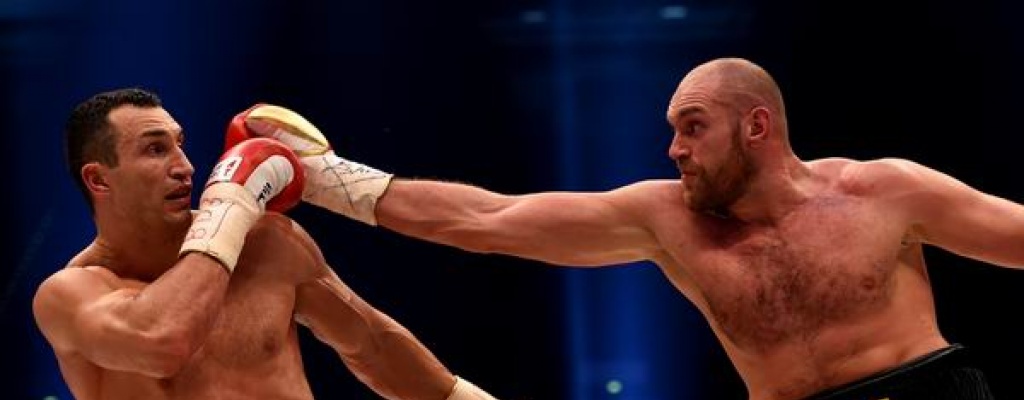Tyson Fury derrot� a Klitschko y es campe�n de pesos pesados