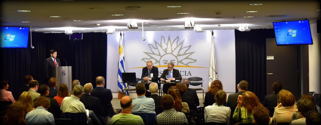 Se realiz� el foro "Ejercicio del Derecho al voto desde el exterior. Experiencias internacionales"