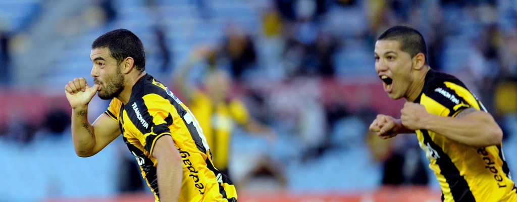 Pe�arol empat� con Olimpo 2 a 2