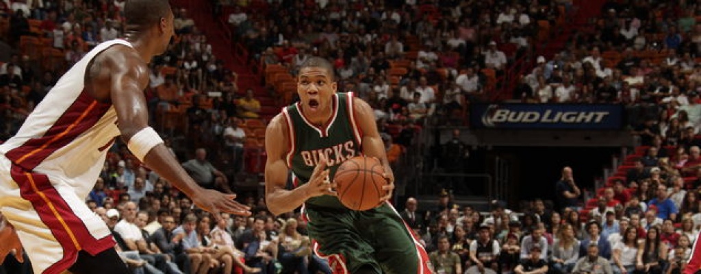 Milwaukee le rompi la racha invicta de 24-0 en la NBA a Golden State