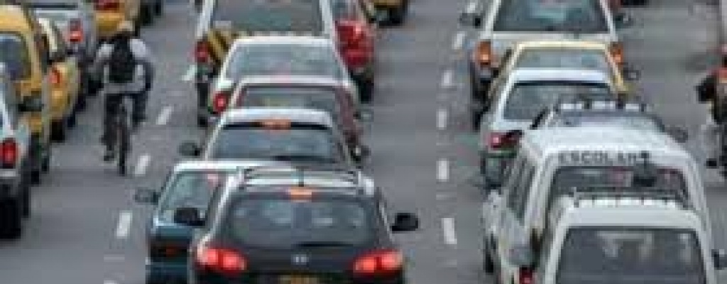 Venta de automviles y camiones contina a la baja 