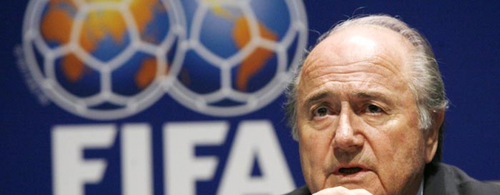 Blatter se siente "traicionado" y anuncia recursos