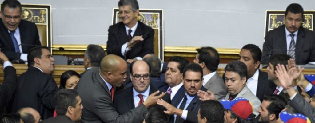 Venezuela: Chavismo abandon el recinto de la Asamblea Nacional cuando se propuso ley de amnista para presos polticos