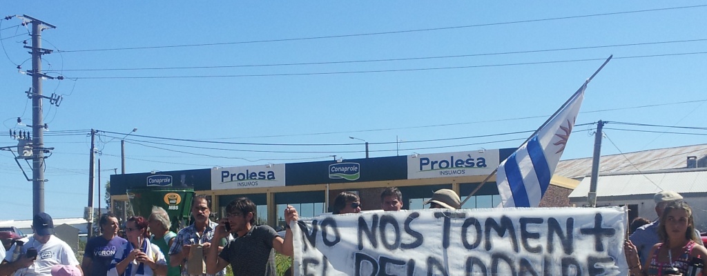 Trabajadores se movilizan en contra de la suba de las tarifas