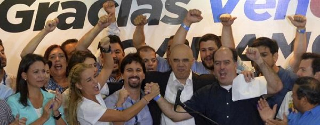 Oposici�n venezolana iniciar� discusi�n sobre v�a legal para sacar a Maduro