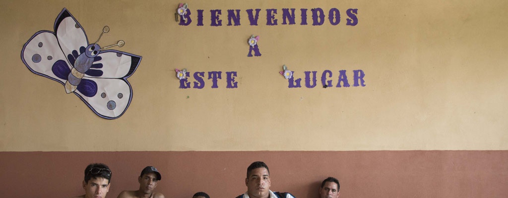 Al menos 4.000 migrantes cubanos varados en Costa Rica esperan viaje a Estados Unidos