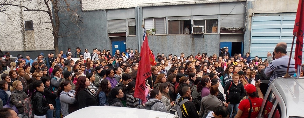 Ex trabajadores de Fripur mantienen ocupacin 
