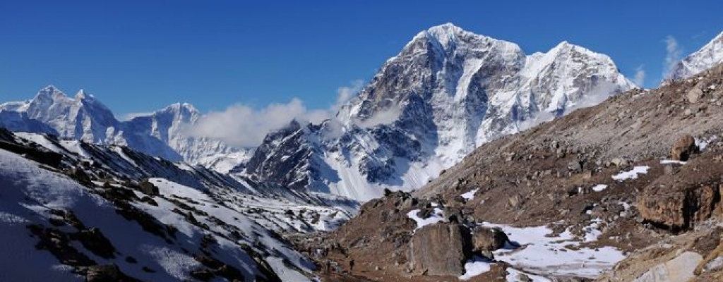 Los "doctores del hielo" vuelven al Everest un a�o despu�s de la avalancha