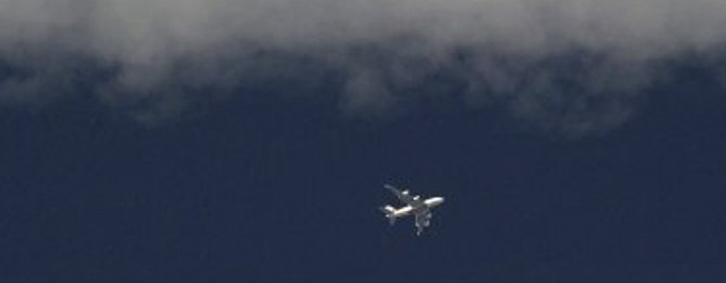 Un fragmento de avi�n hallado en Mozambique, tal vez proveniente del vuelo MH370