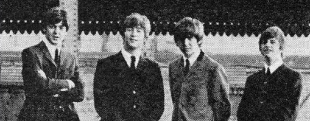 Muri el legendario productor de los Beatles, Sir George Martin