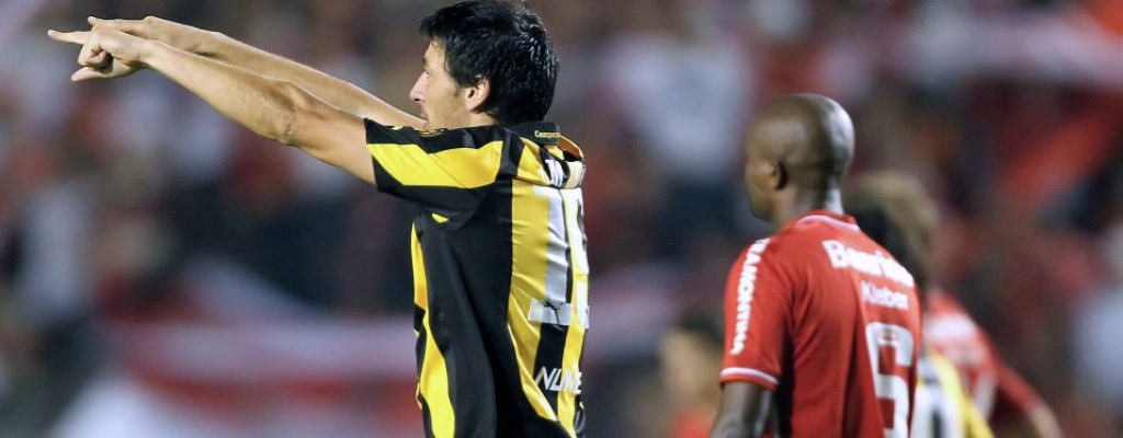 Olivera se desvincul� de Estudiantes y en las pr�ximas horas arregla en Pe�arol