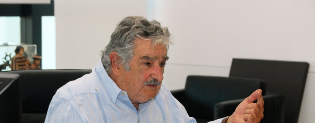 Mujica inform� que se contin�a negociando el contrato con Aratir�