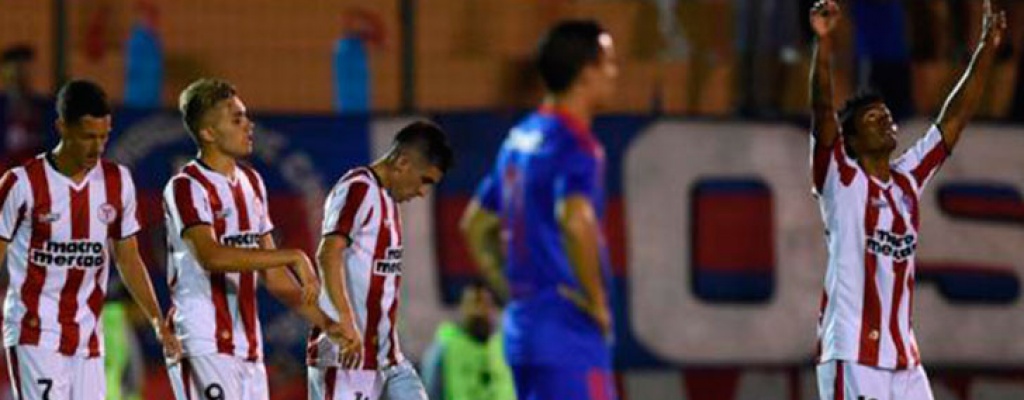 River Plate va por triunfo que le de vida en Libertadores ante Rosario Central