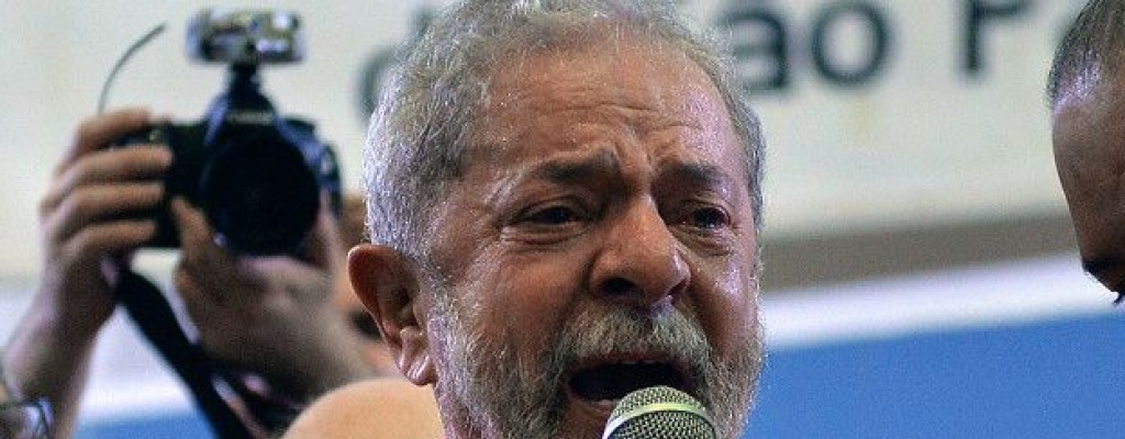 Lula al frente de manifestaciones para defender al gobierno de Rousseff