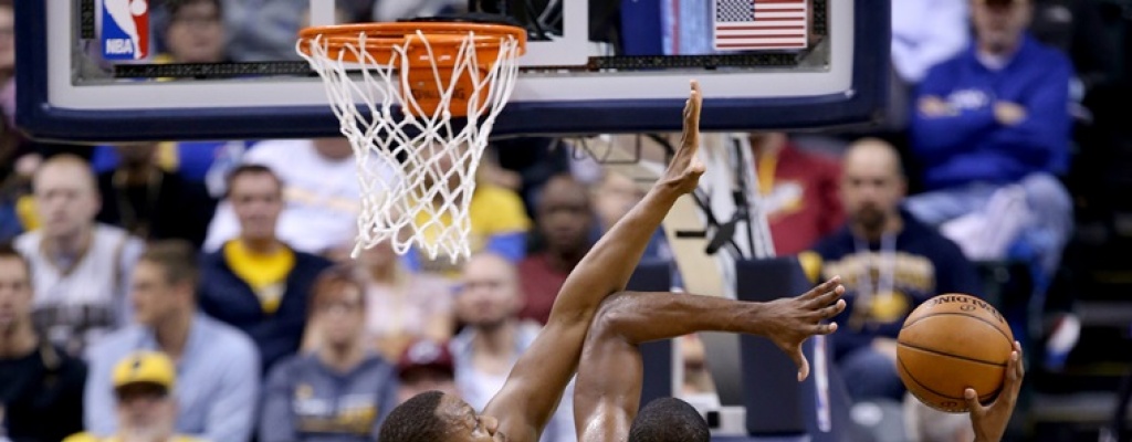 Pacers frenan a unos Cavaliers sin LeBron, y Pistons siguen en pelea por los playoffs