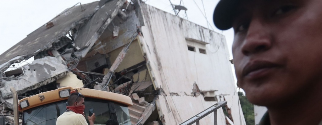 Ascendi a 413 el nmero de muertos por terremoto en Ecuador