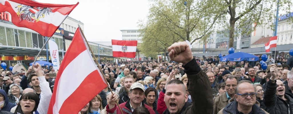 Austria prev un "estado de emergencia" migratoria mientras sube la extrema derecha