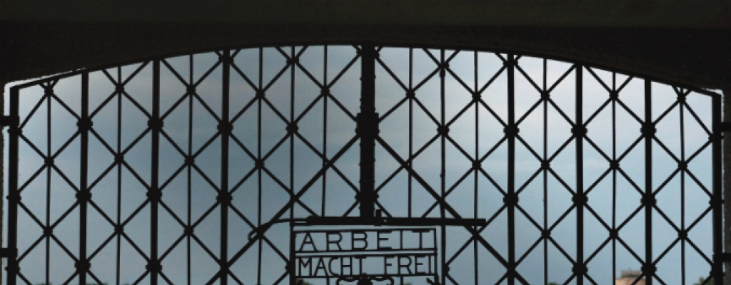 Un antiguo guardia de Auschwitz se disculpa en juicio por primera vez