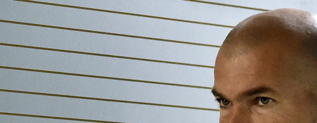 Zidane cree "admirable" y un "trabajo fenomenal" la liga del Leicester