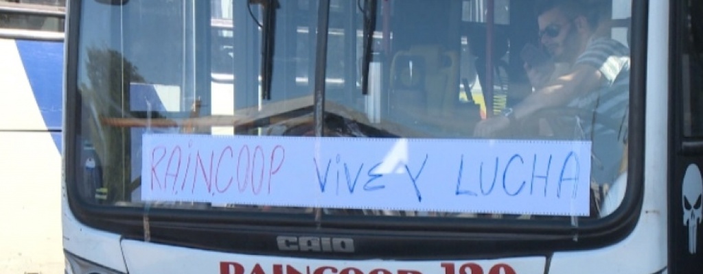 Trabajadores de Raincoop en conflicto 